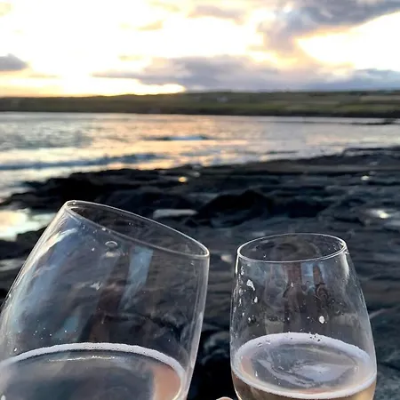 Luxury Near Lahinch Golf Club - Cliffs Of Moher - Howards Way Сasa de vacaciones *